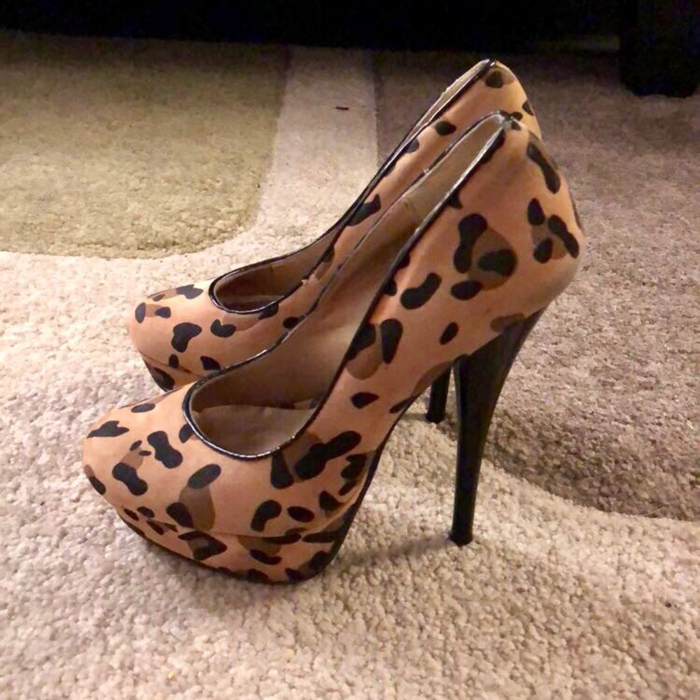 Leopard Heels 👠
